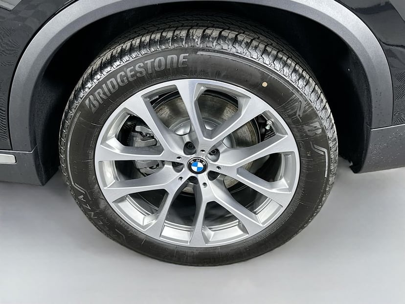 2026 BMW X5 - Image 23