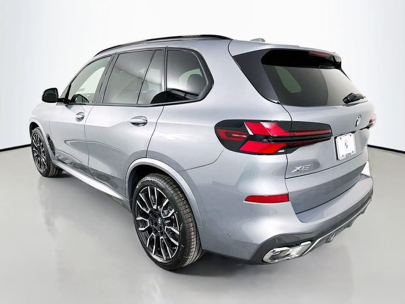 2026 BMW X5 - Image 7