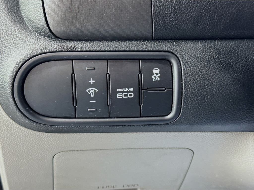 2016 KIA Forte - Image 12