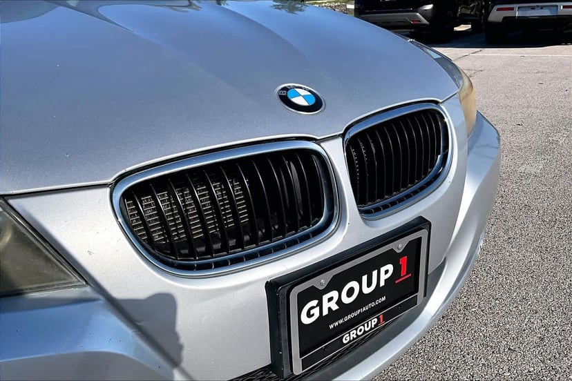 2011 BMW 328i - Image 28