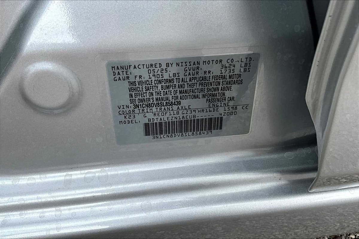 2025 Nissan Versa - Image 14