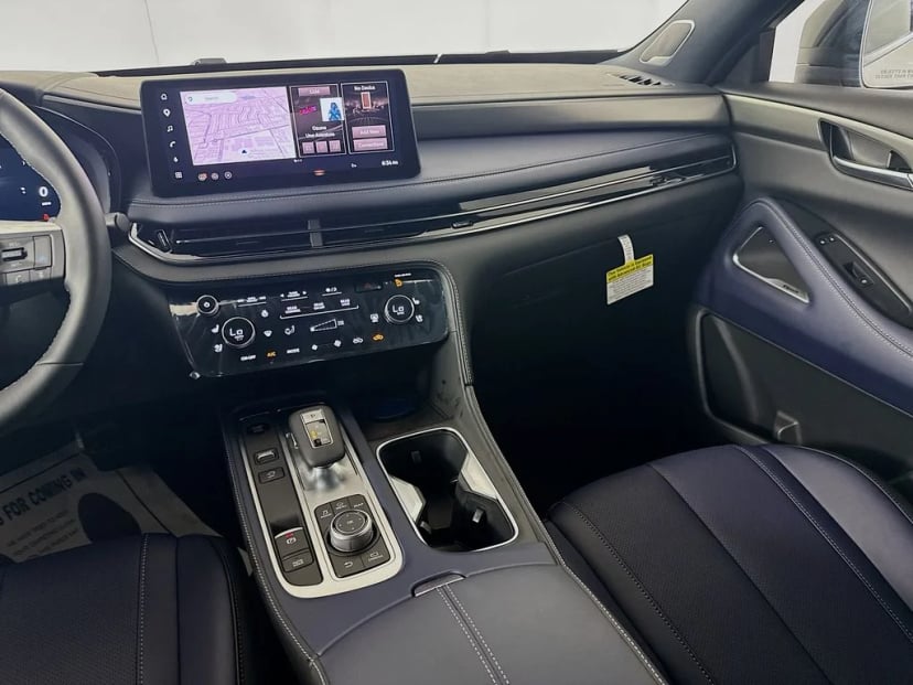2027 INFINITI QX60 - Image 28