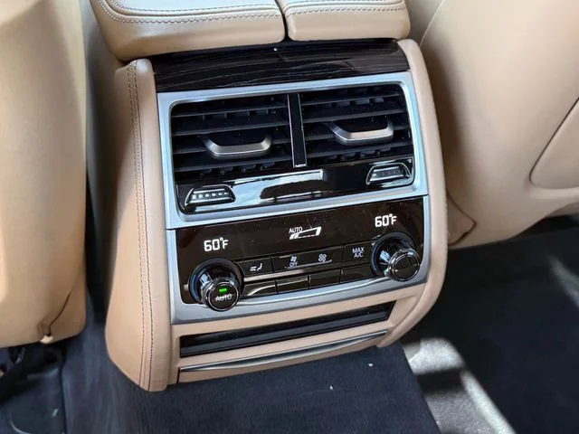 2019 BMW 7 Series - Image 24