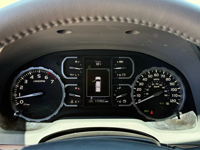 2019 Toyota Tundra - Image 16