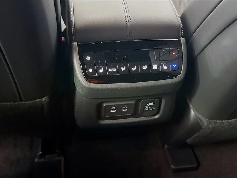 2027 INFINITI QX60 - Image 30