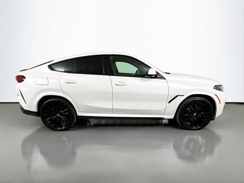 2027 BMW X6 - Image 4