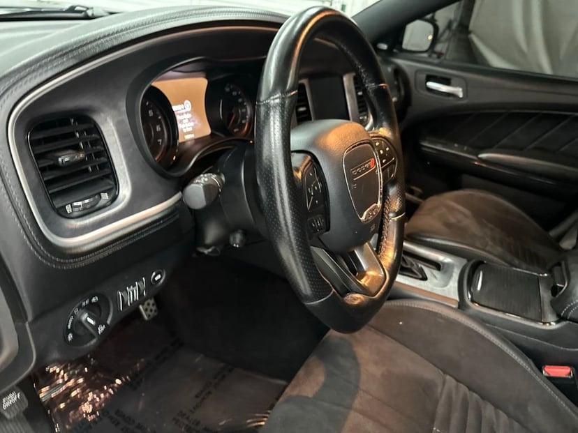 2020 Dodge Charger - Image 9