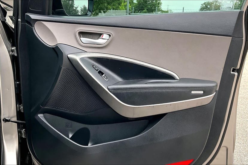 2017 Hyundai Santa Fe Sport - Image 22