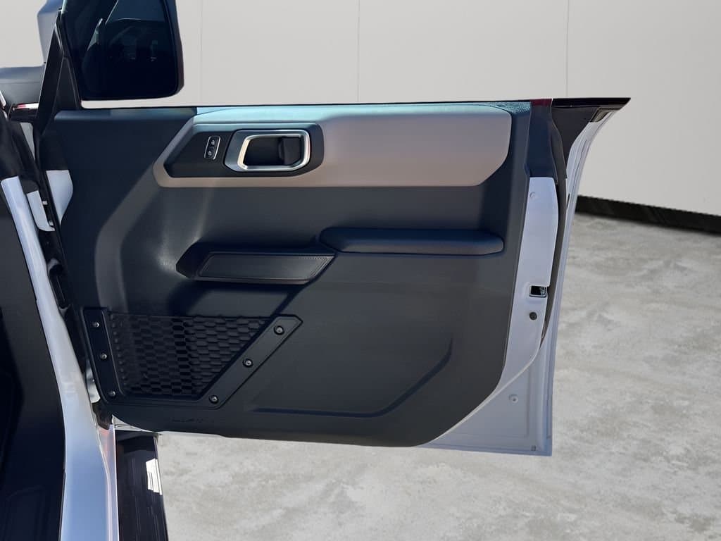 2024 Ford Bronco - Image 13