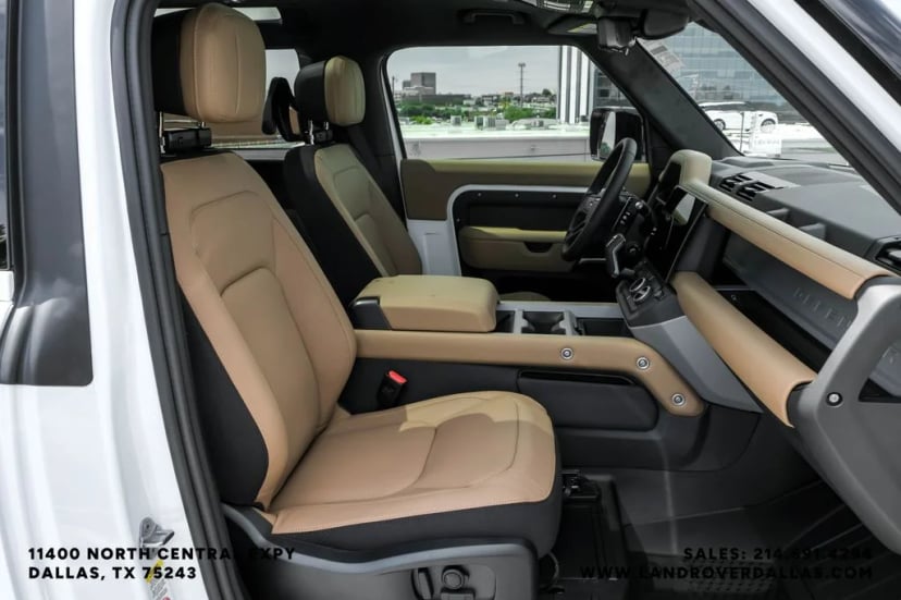 2026 Land Rover Defender 90 - Image 27