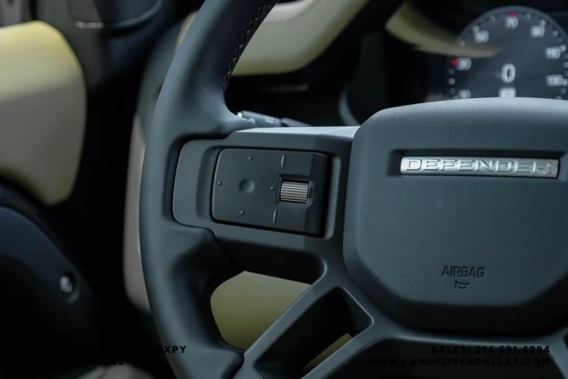 2026 Land Rover Defender 110 - Image 18