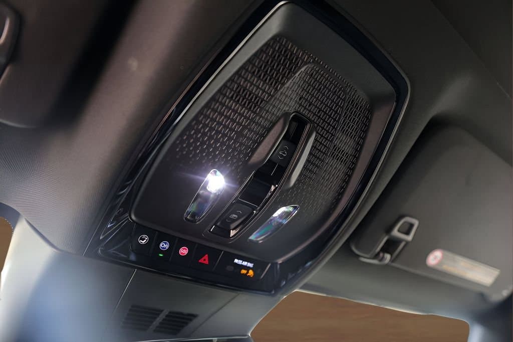 2025 Cadillac LYRIQ - Image 19