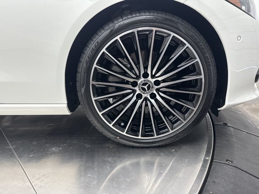 2026 Mercedes-Benz C-Class - Image 9