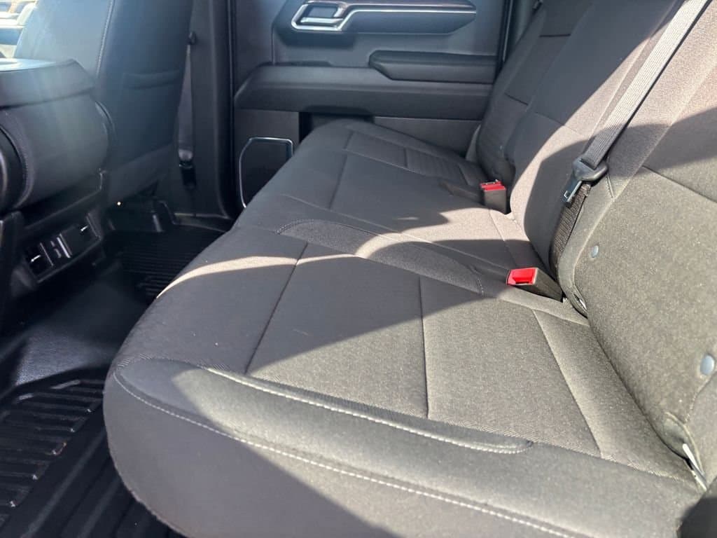 2025 Chevrolet Silverado 1500 - Image 25