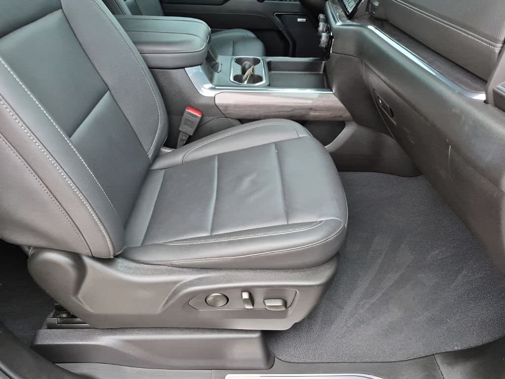 2024 Chevrolet Silverado 2500HD - Image 16