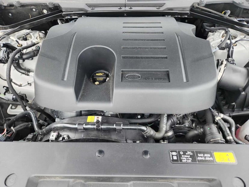 2026 LAND ROVER Defender 130 - Image 31