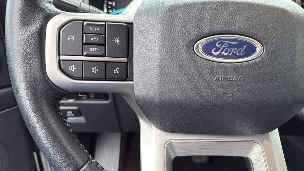 2023 Ford Expedition - Image 17