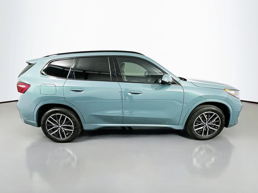 2023 BMW X1 - Image 1