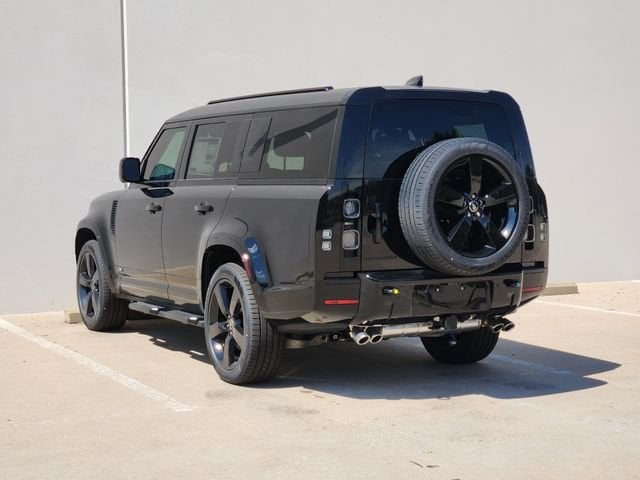 2025 Land Rover Defender 130 - Image 2