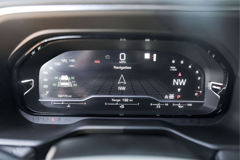 2022 GMC Yukon XL - Image 14