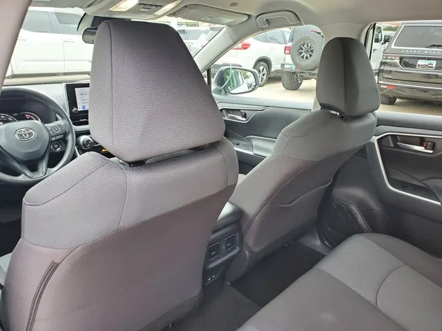 2025 Toyota RAV4 - Image 24