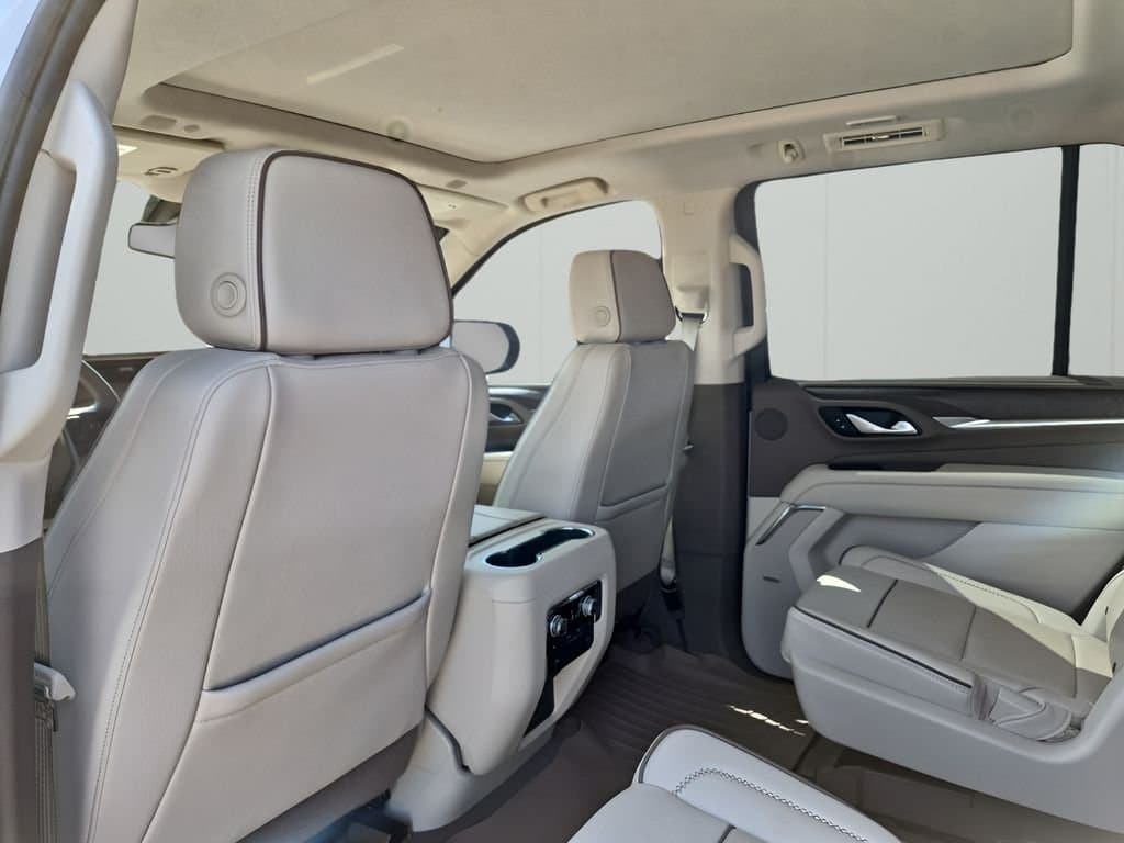 2022 GMC Yukon - Image 18