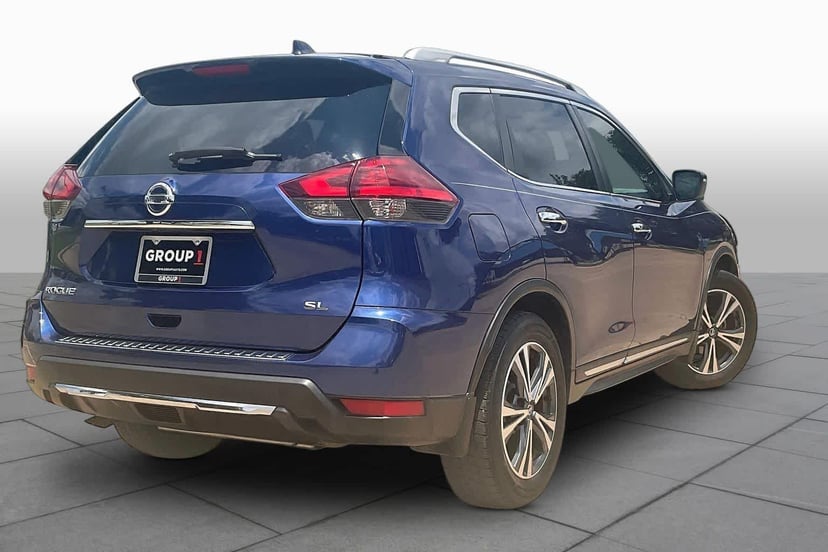 2017 Nissan Rogue - Image 13