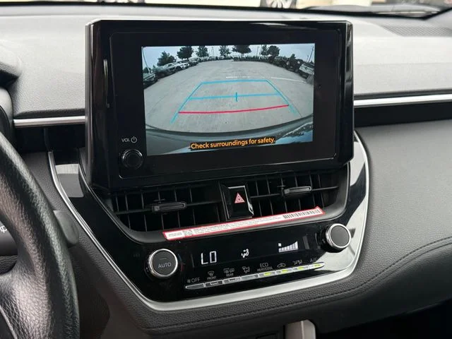 2025 Toyota Corolla Cross - Image 19