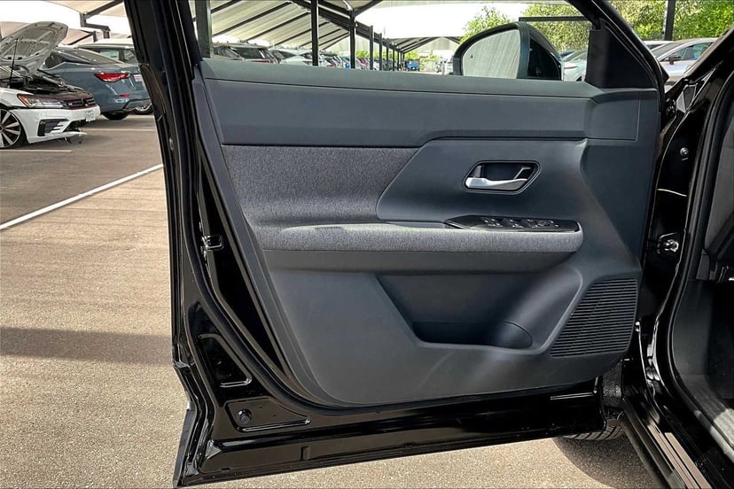 2025 Nissan Kicks - Image 13