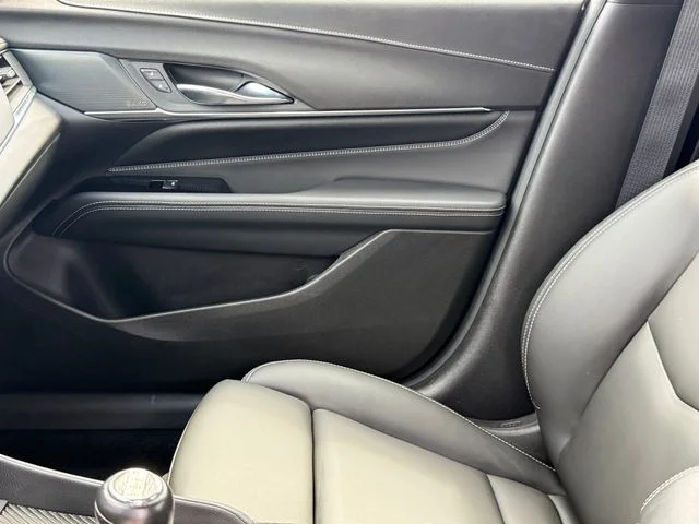 2023 Cadillac CT4 - Image 11