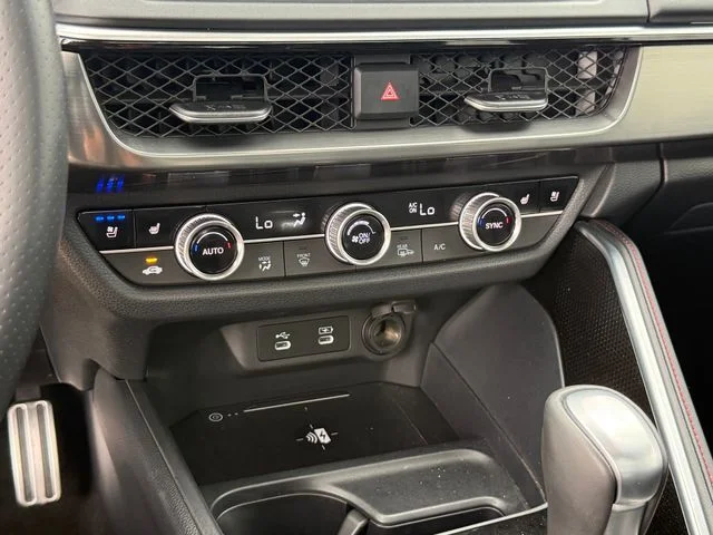 2025 Acura ADX - Image 19