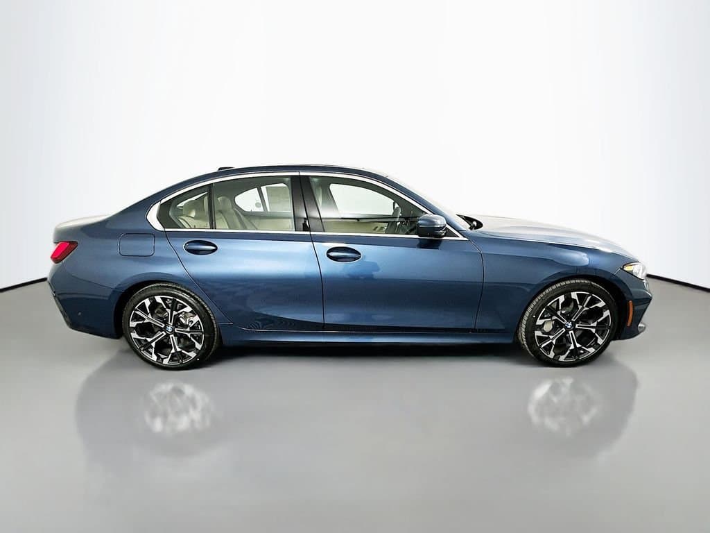2026 BMW 3 Series - Image 4