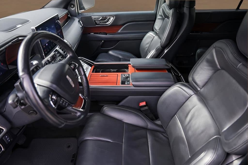 2024 Lincoln Navigator - Image 8