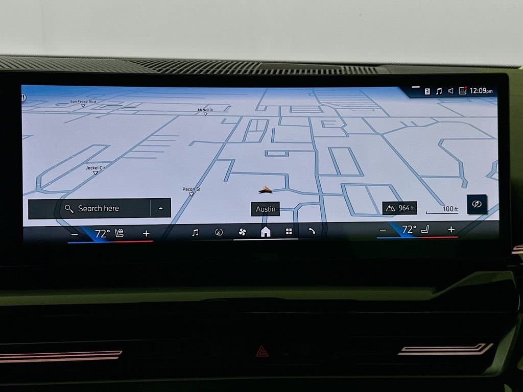 2025 BMW 5 Series - Image 13