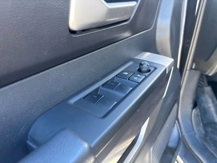 2022 Toyota Tundra - Image 22