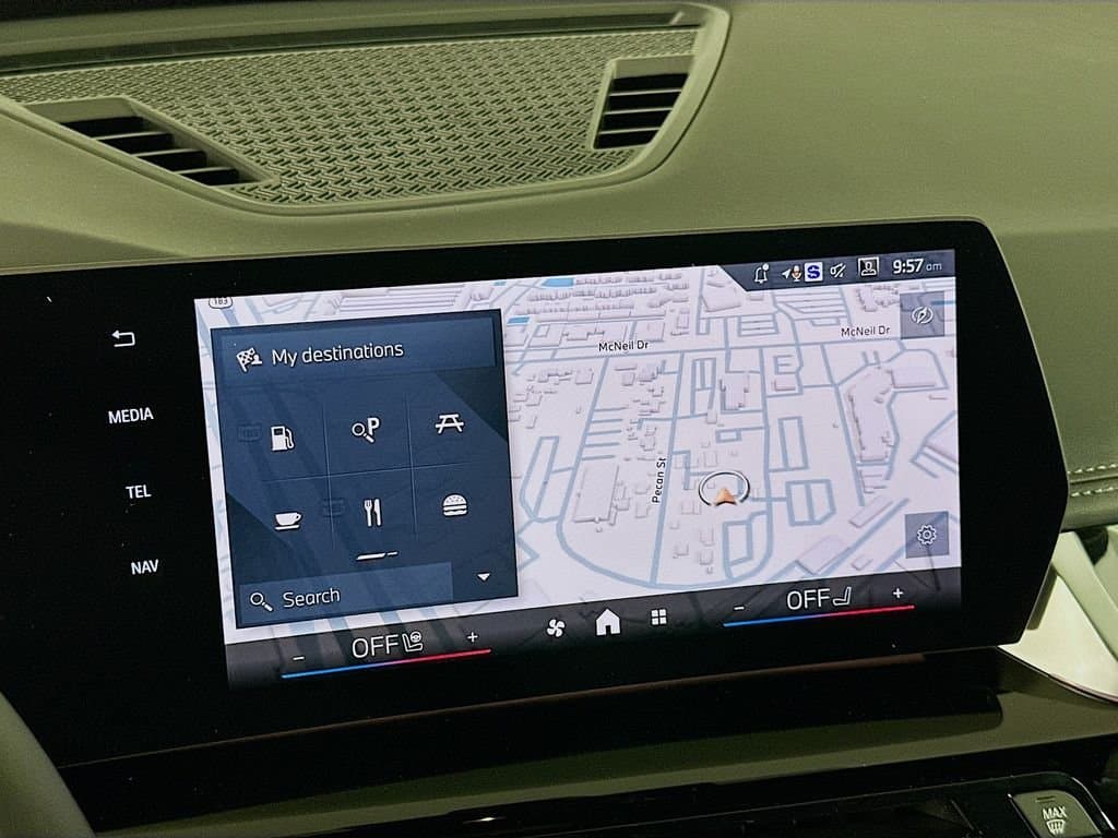 2025 BMW X1 - Image 12