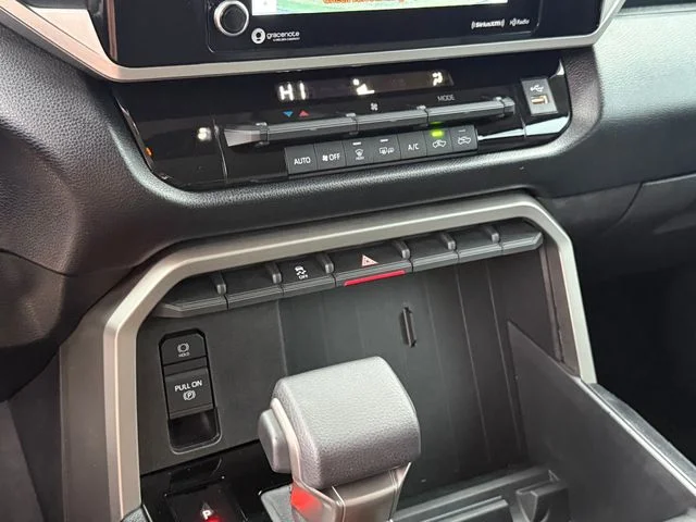 2023 Toyota Tundra - Image 20