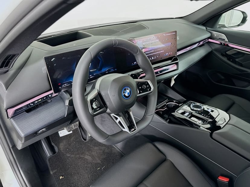 2026 BMW 5 Series - Image 9