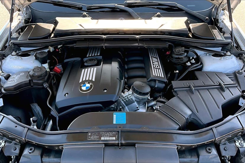 2011 BMW 328i - Image 30