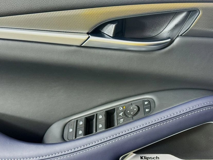 2027 INFINITI QX60 - Image 21