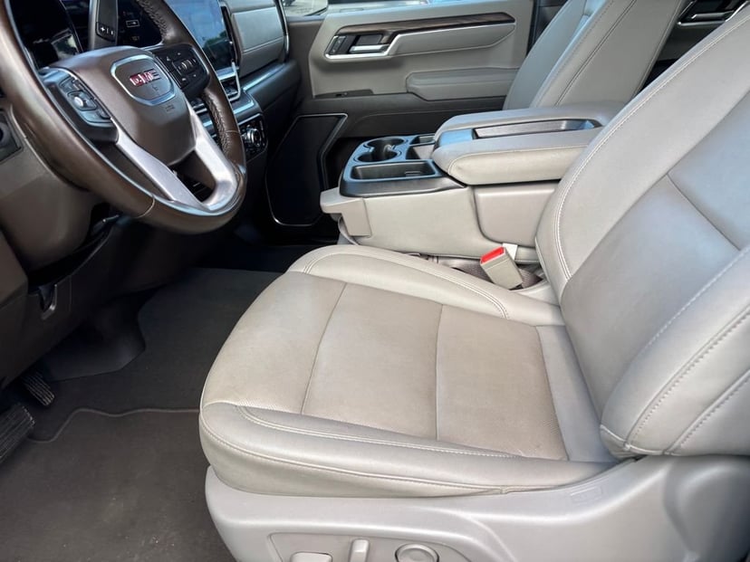 2025 GMC Sierra 1500 - Image 9
