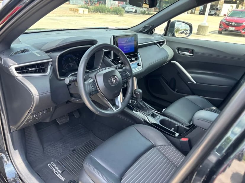 2025 Toyota Corolla Cross - Image 6