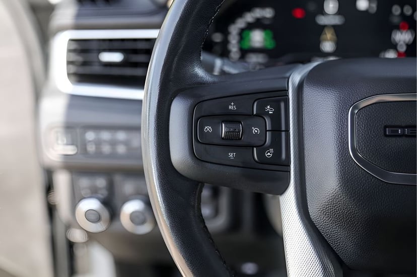 2022 GMC Yukon XL - Image 17