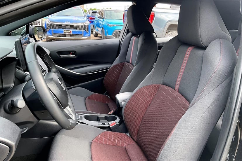 2025 Toyota Corolla - Image 8