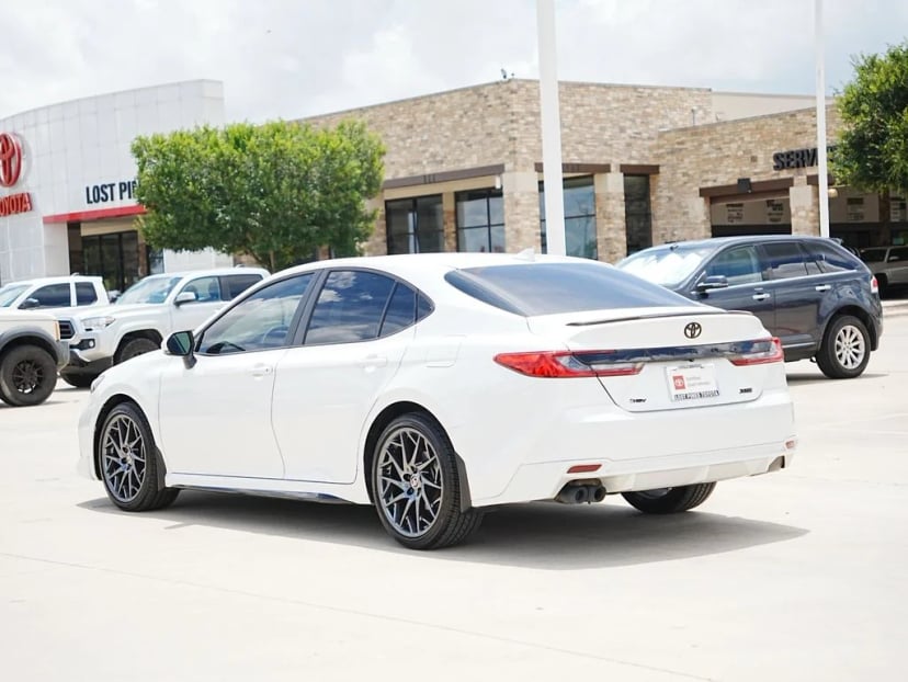 2025 Toyota Camry - Image 4