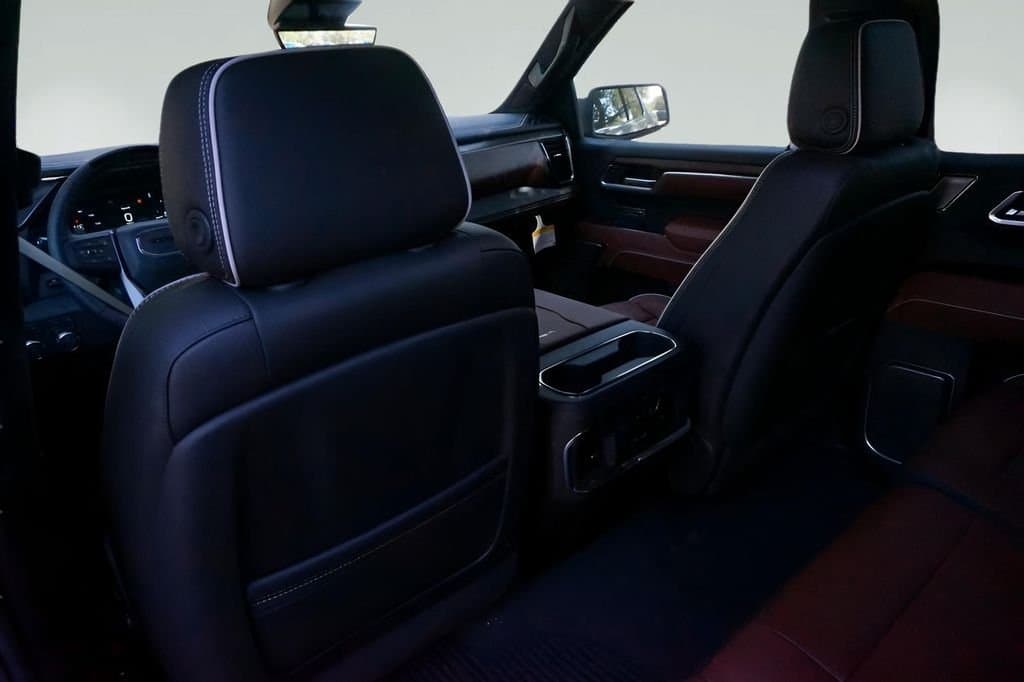 2025 GMC Sierra 1500 - Image 18