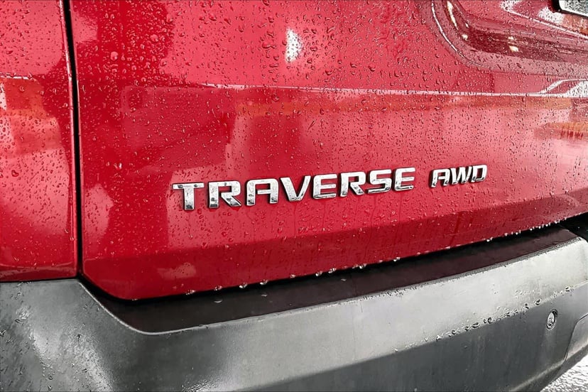 2020 Chevrolet Traverse - Image 10
