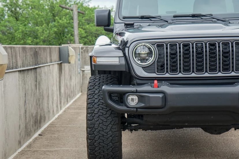 2025 Jeep Wrangler - Image 5