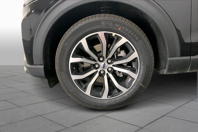 2026 Ford Explorer - Image 9