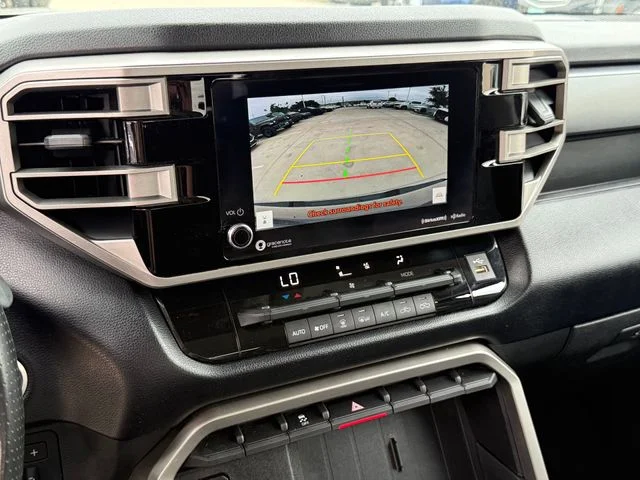 2023 Toyota Tundra - Image 17